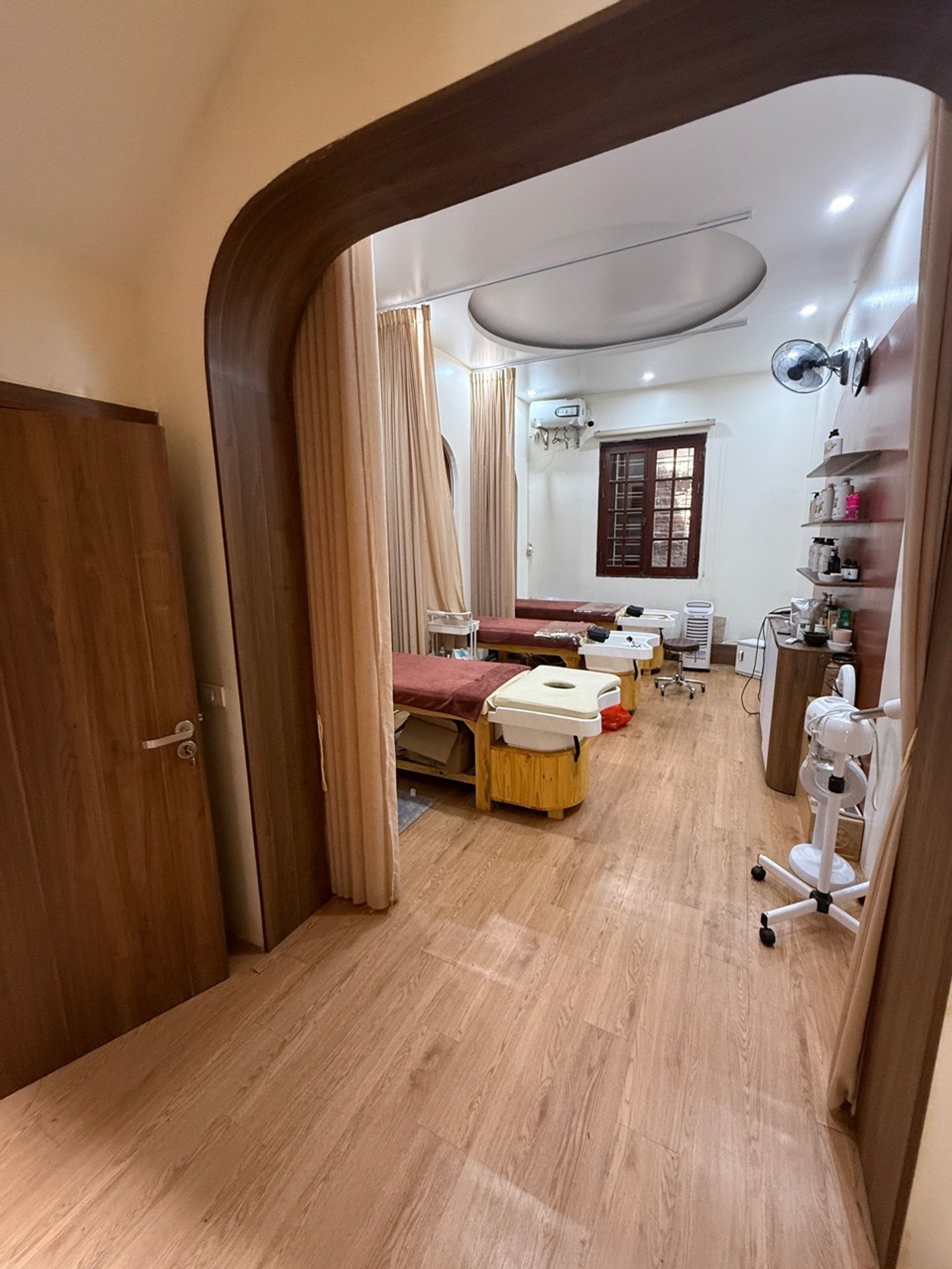 Bán nhà mặt phố kinh doanh tại phường với diện tích 76,5 m², 3 tầng, hướng Bắc