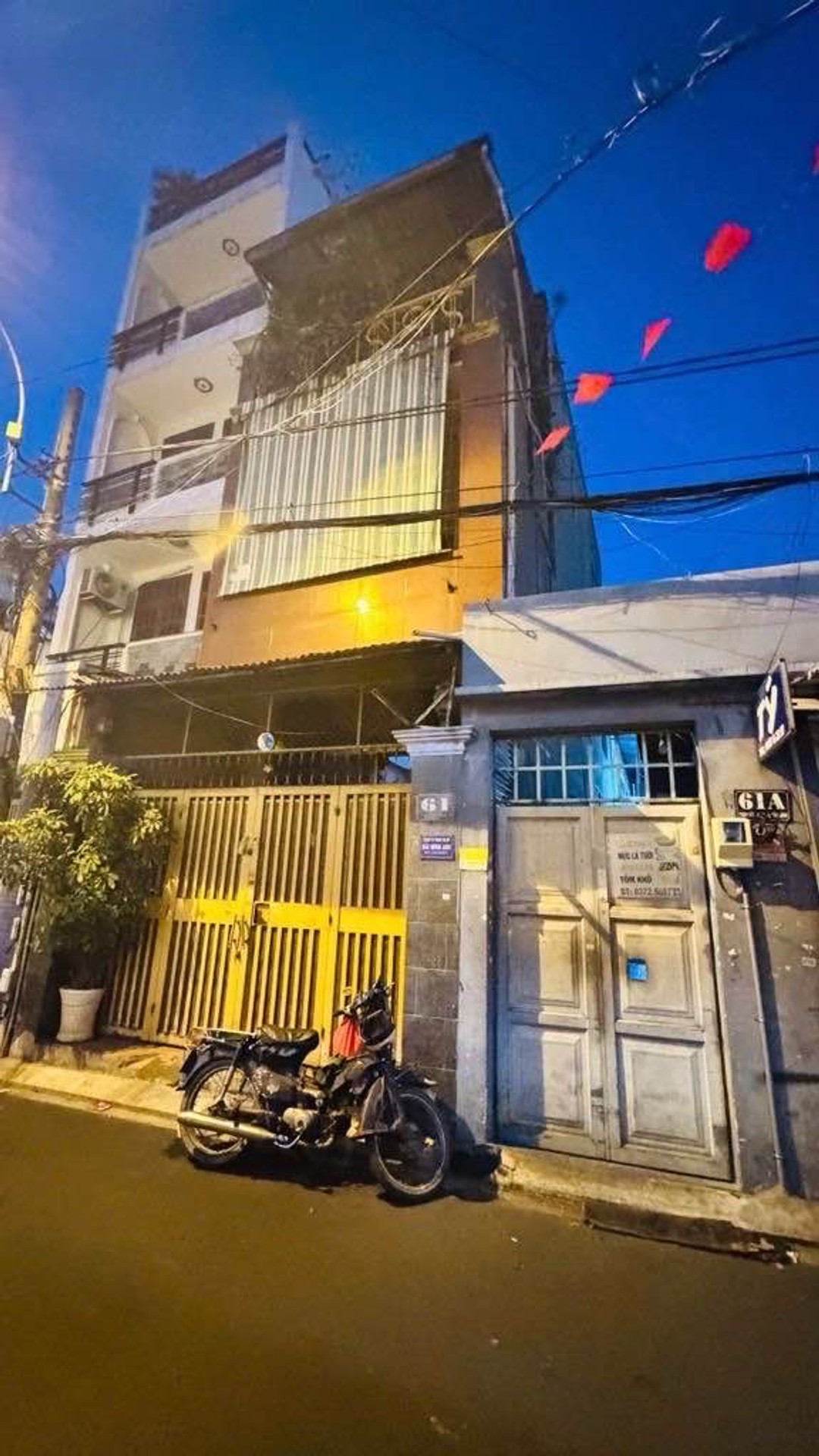 Nhà mặt tiền rộng 10m, tiện kinh doanh và ở tại Tân Bình