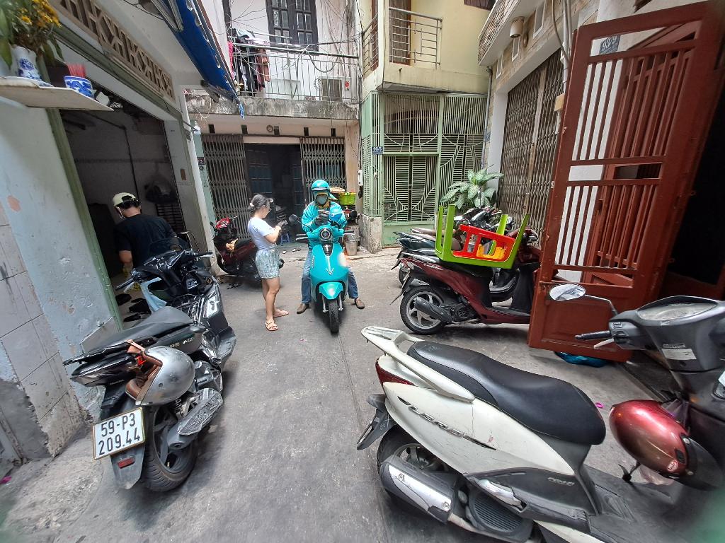Nhà 4 Tầng 5 PN Sổ Nở Hậu Khu VIP Tân Bình