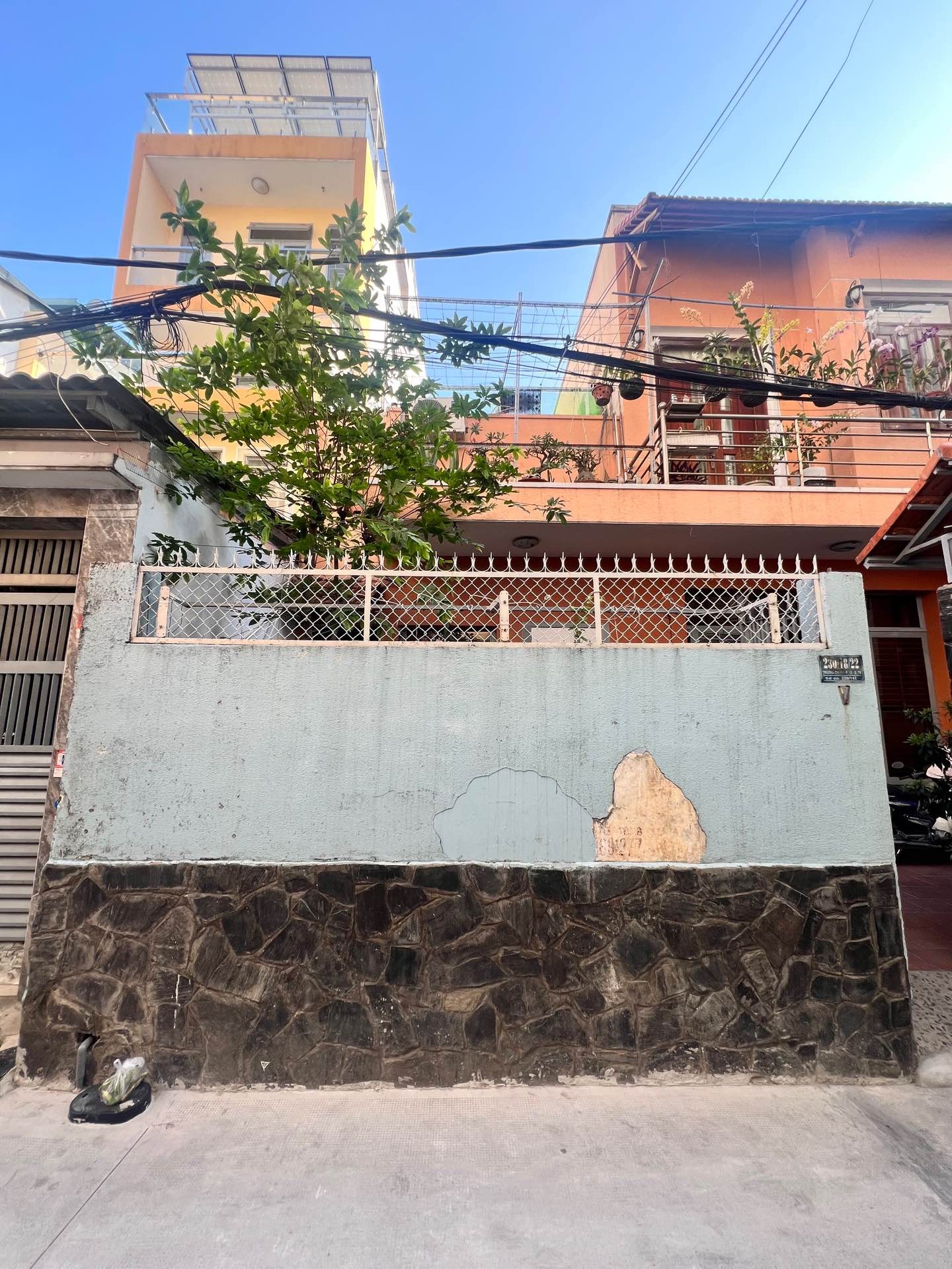 Giảm Mạnh Nhà Phố Trung Tâm, Sát Chợ Hoàng Hoa Thám