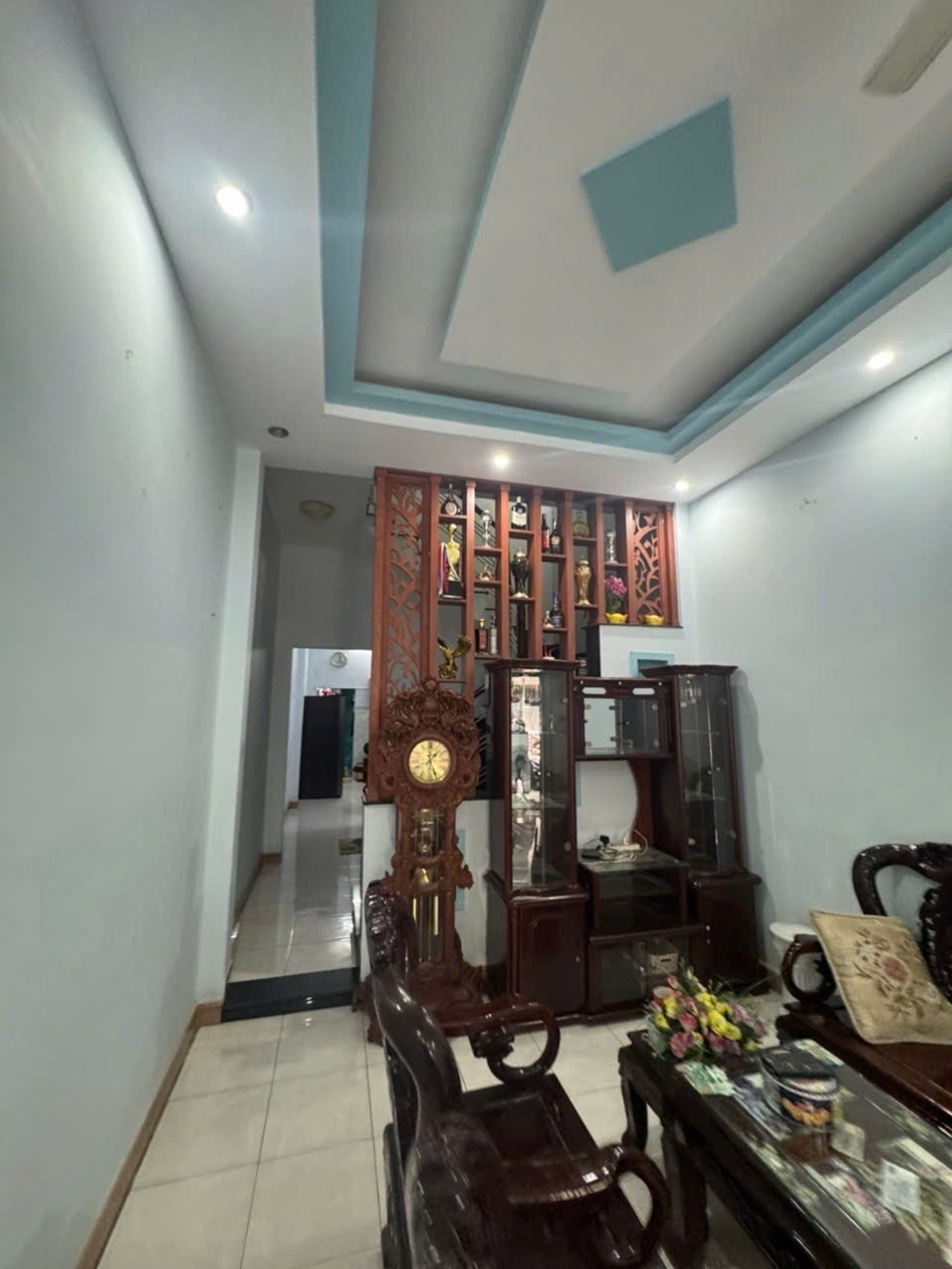 Nhà mặt phố sầm uất, thuận tiện kinh doanh Quận Tân Phú