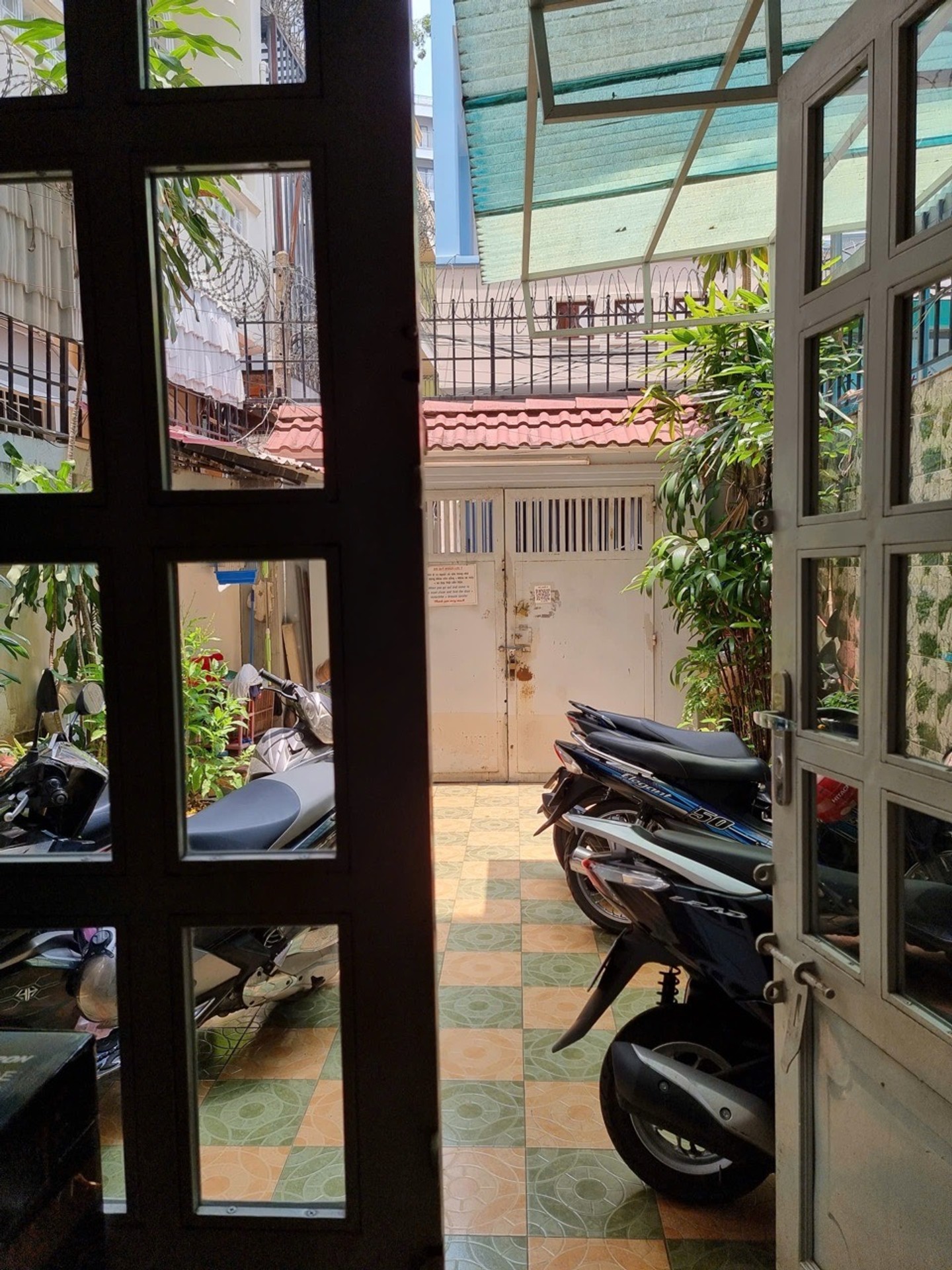 Bán nhà 5 tầng 11 phòng khu sân bay, phường Tân Sơn Nhất