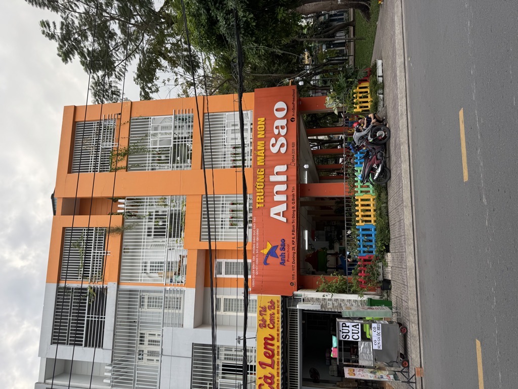 Nhà góc view công viên siêu đẹp, mặt tiền rộng 8m, giá mới 29 tỷ