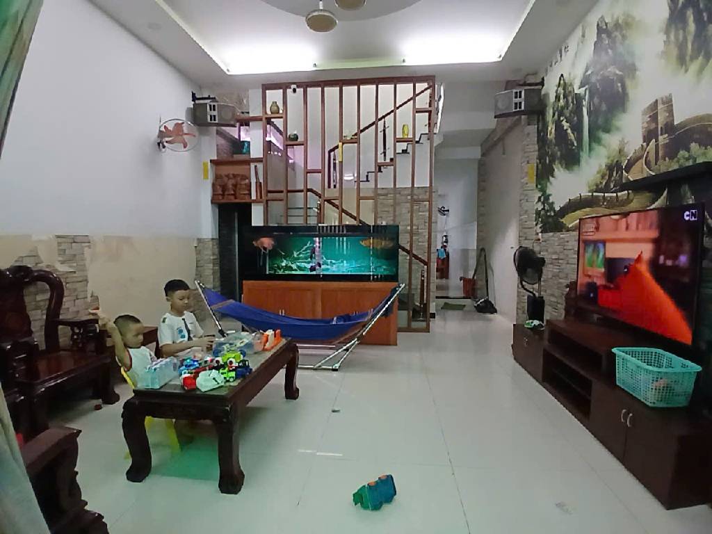 Bán nhà riêng 3 tầng, 80m², hướng Tây Bắc, trung tâm Phước Long B, TP Thủ Đức