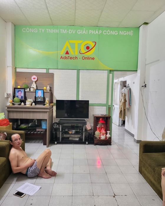 Nhà đẹp 2 tầng mặt tiền rộng ngay Ngô Bệ, giá mềm