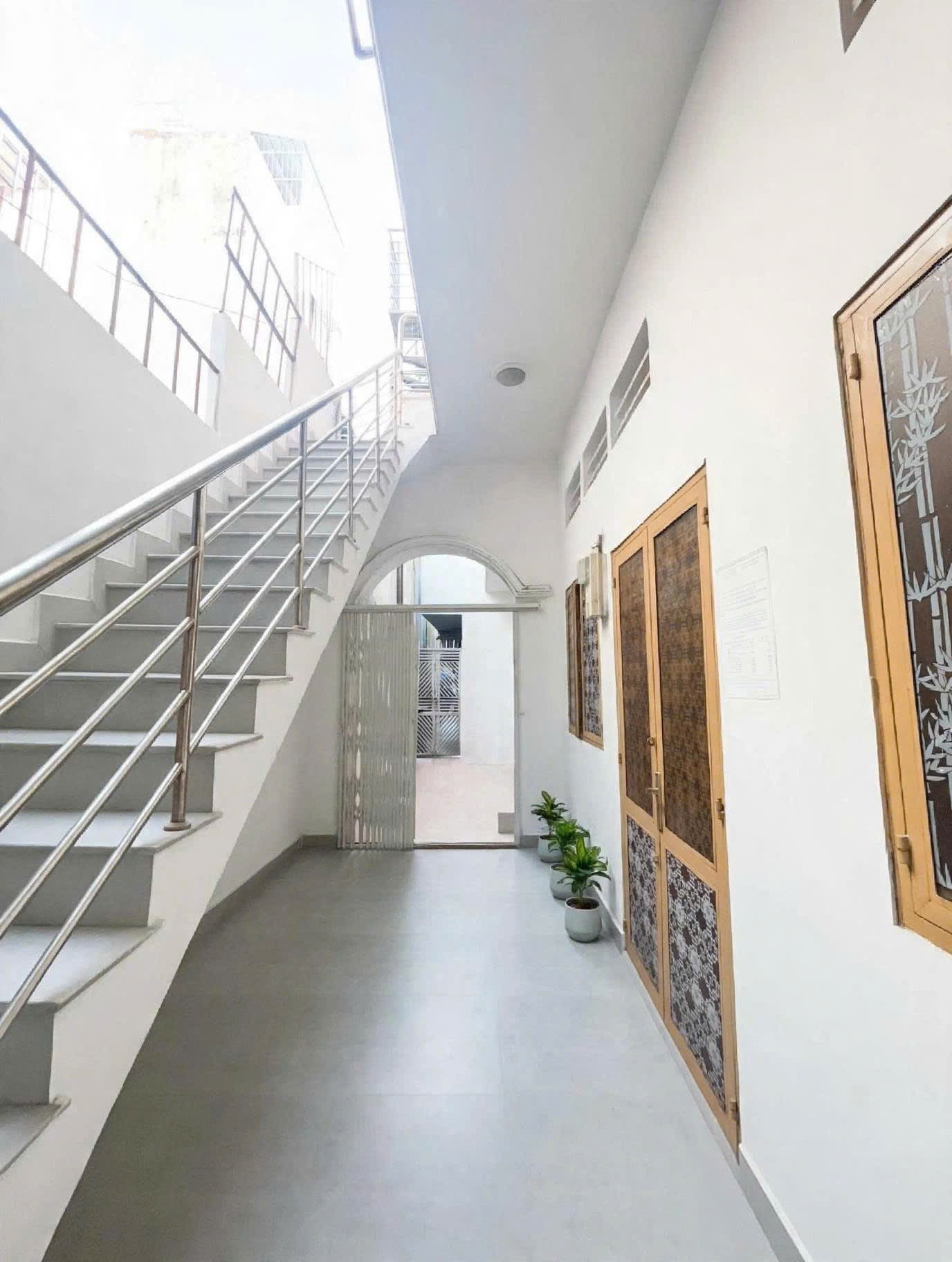 🏡 Bán nhà 2 mặt tiền Nguyễn Tất Thành - 190m2 - Nhỉnh 12 tỷ - Thu 360tr/năm