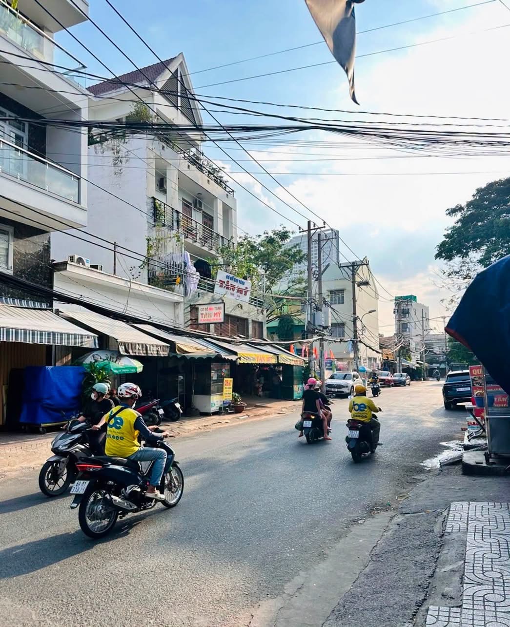 Bán nhà MTKD Phan Huy Thực, p. Tân Hưng Quận 7, Ngang 4m chỉ 8,4ty