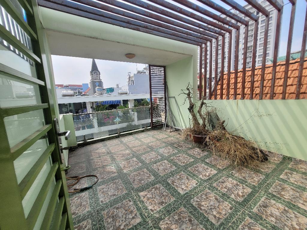 Nhà 4 tầng siêu đẹp tại Bàu Cát, giá hấp dẫn