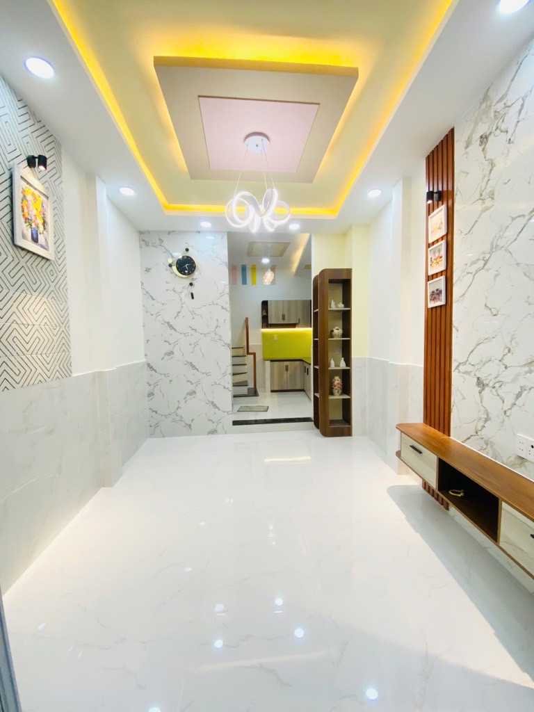 Nhà 2 tầng 35m2 gần cầu số 2 khu Bình Đông giá 3.55 tỷ