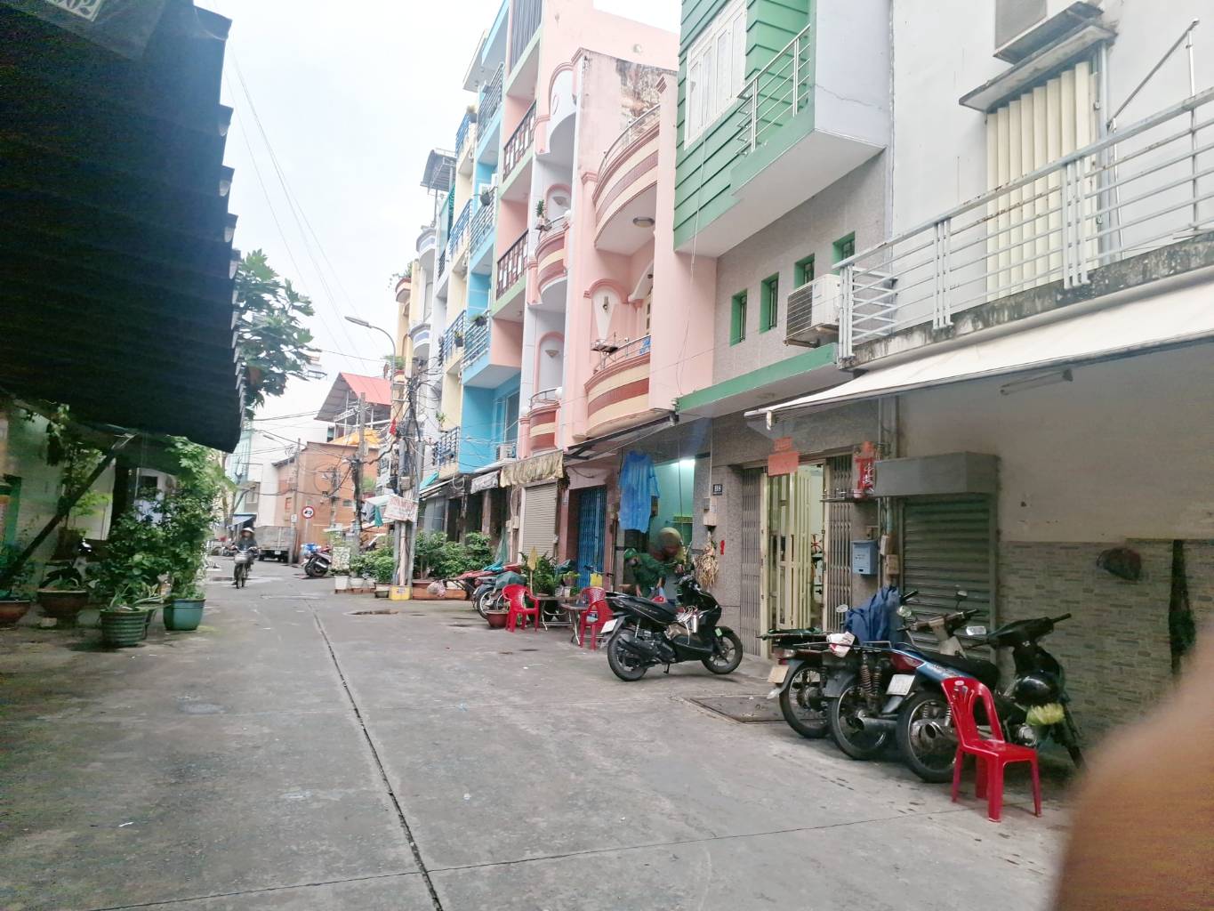 Sát MT Đường 41 - Hẻm xe tải - 3 tầng - 40m² - 11 tỷ nhỉnh - Sổ vuông đẹp
Hẻm trước nhà 6m đến
