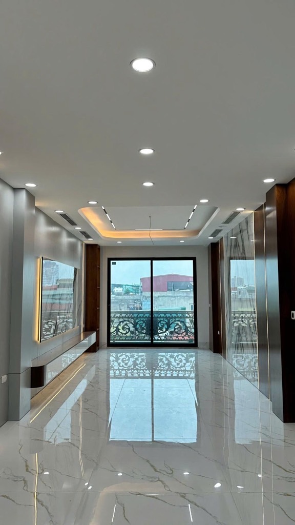 Nhà 7 tầng thang máy, gara ô tô, vị trí đắc địa Tân ngay hồ Đền Lừ - Kinh Doanh vô địch.