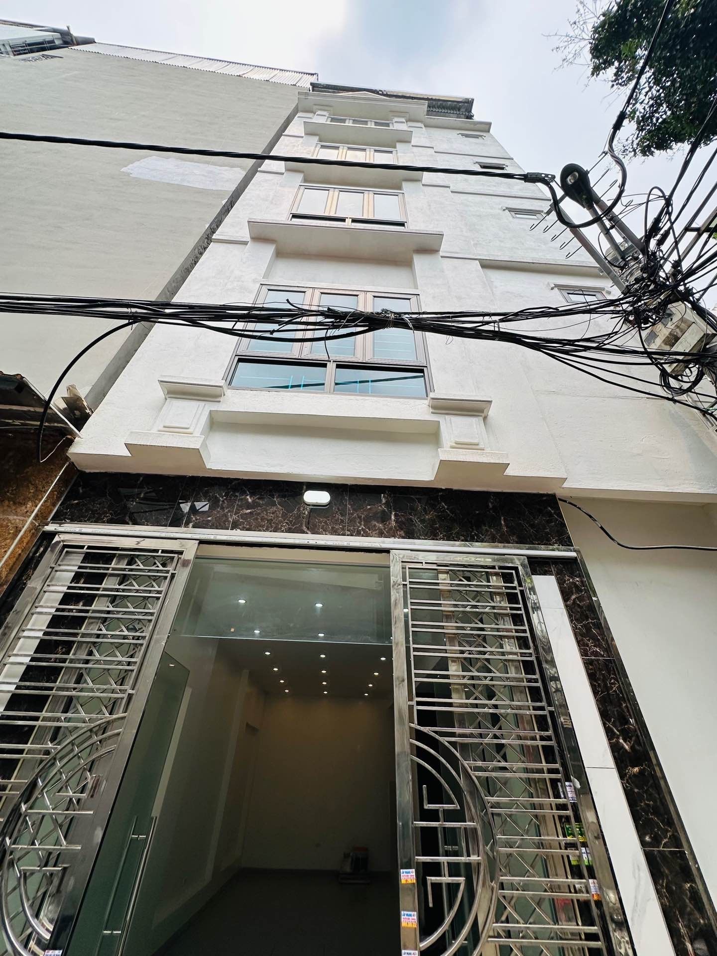 Bán nhà KIM GIANG 50m NHÀ MỚI THANG MÁY - Ở KẾT HỢP CHO THUÊ - GẦN PHỐ SỔ ĐỎ NGÕ RỘNG THOÁNG