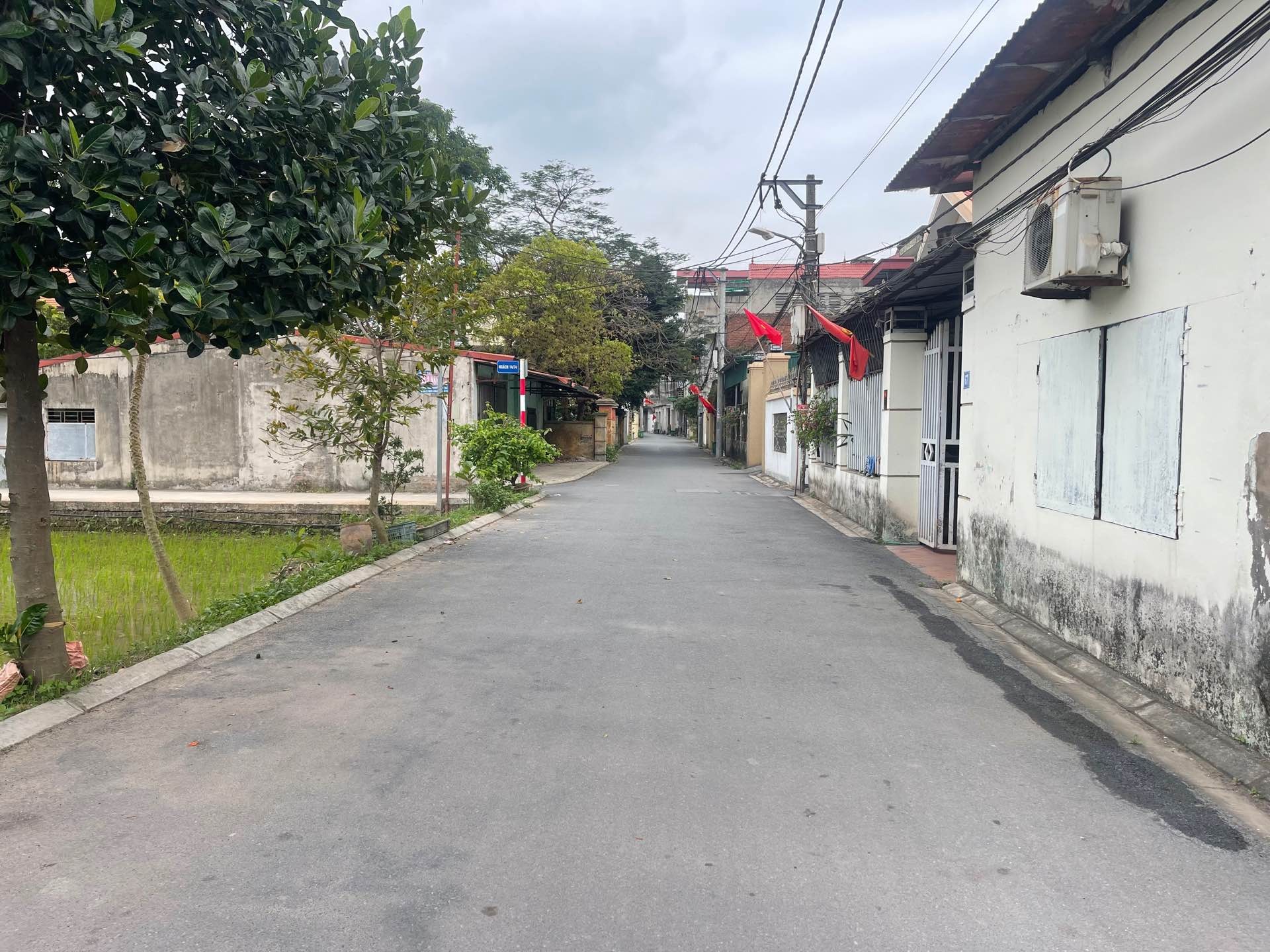 Bán đất mặt tiền 6m gần Đại Học Công Nghiệp Dệt May Hà Nội, ô tô tránh, phù hợp kinh doanh
