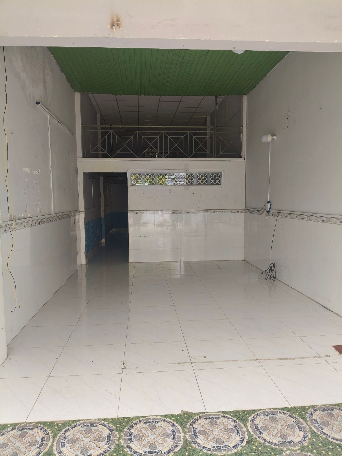 Nhà mặt tiền đường nhựa rộng 12m tại quận 12 - Cơ hội hiếm giá tốt