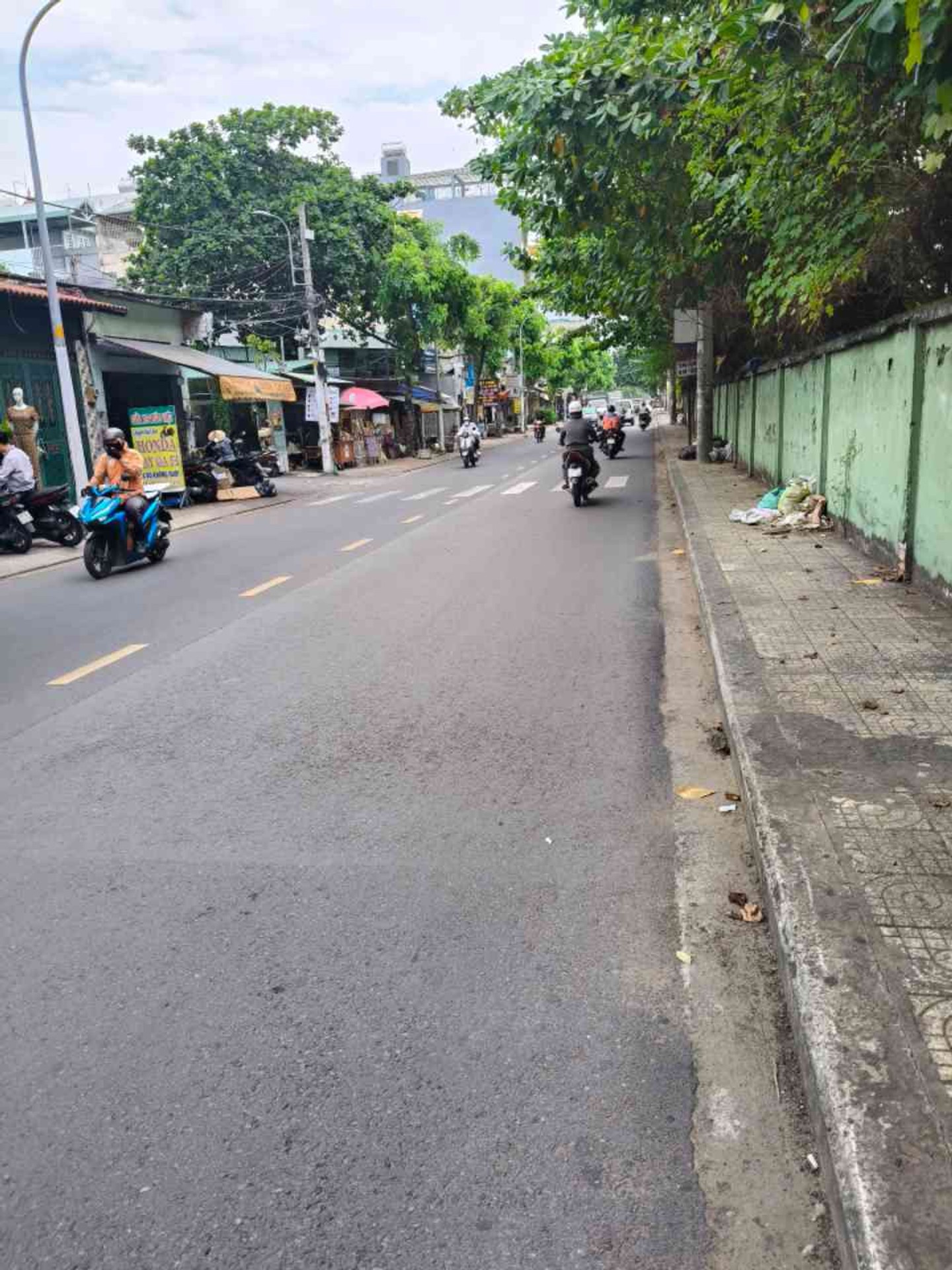 Nhà Mặt Phố Sầm Uất Tân Sơn, Thu Nhập 50 Triệu/Tháng