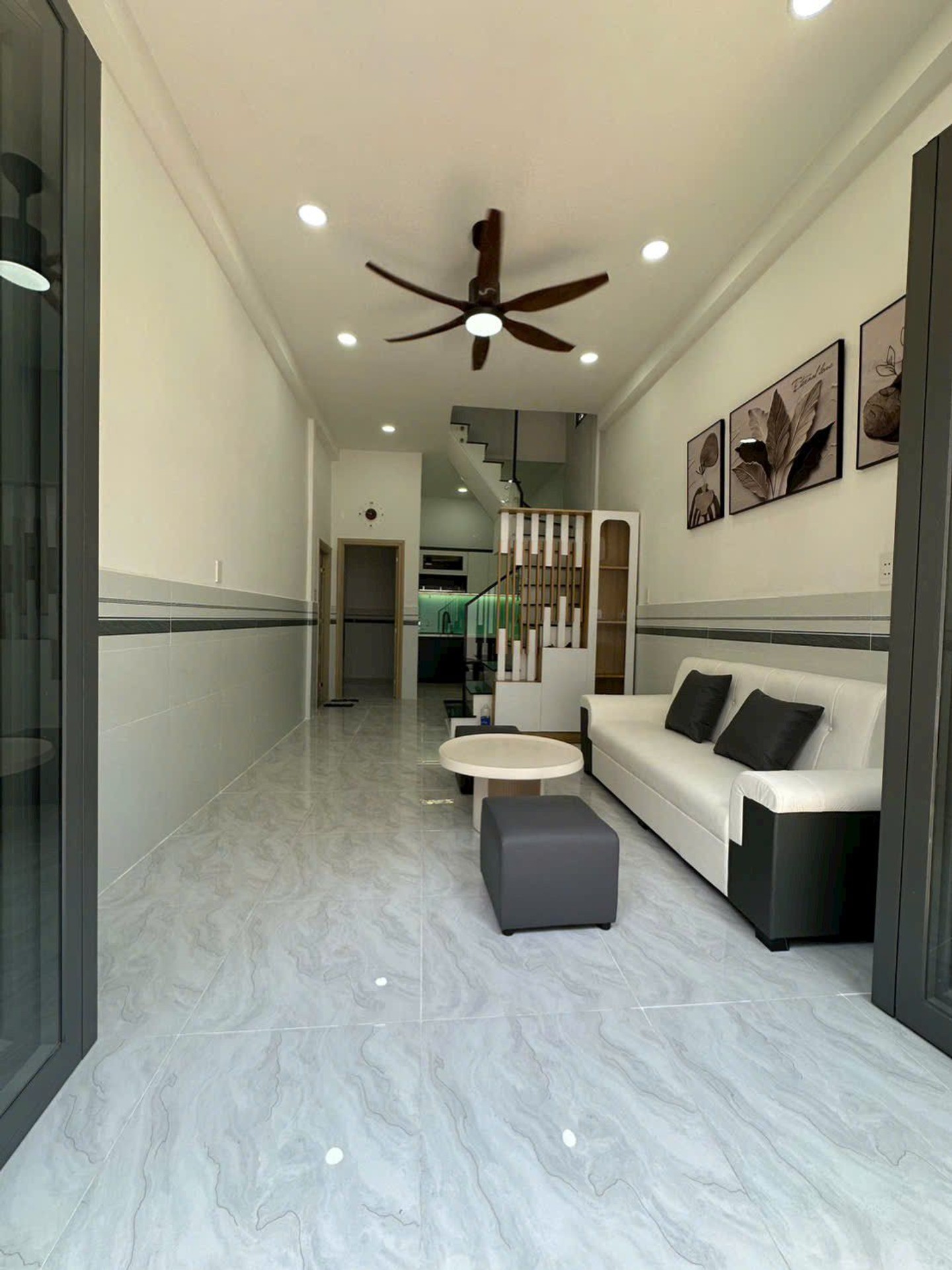 Nhà mới tinh Hưng Phú, an cư lý tưởng ngay trung tâm