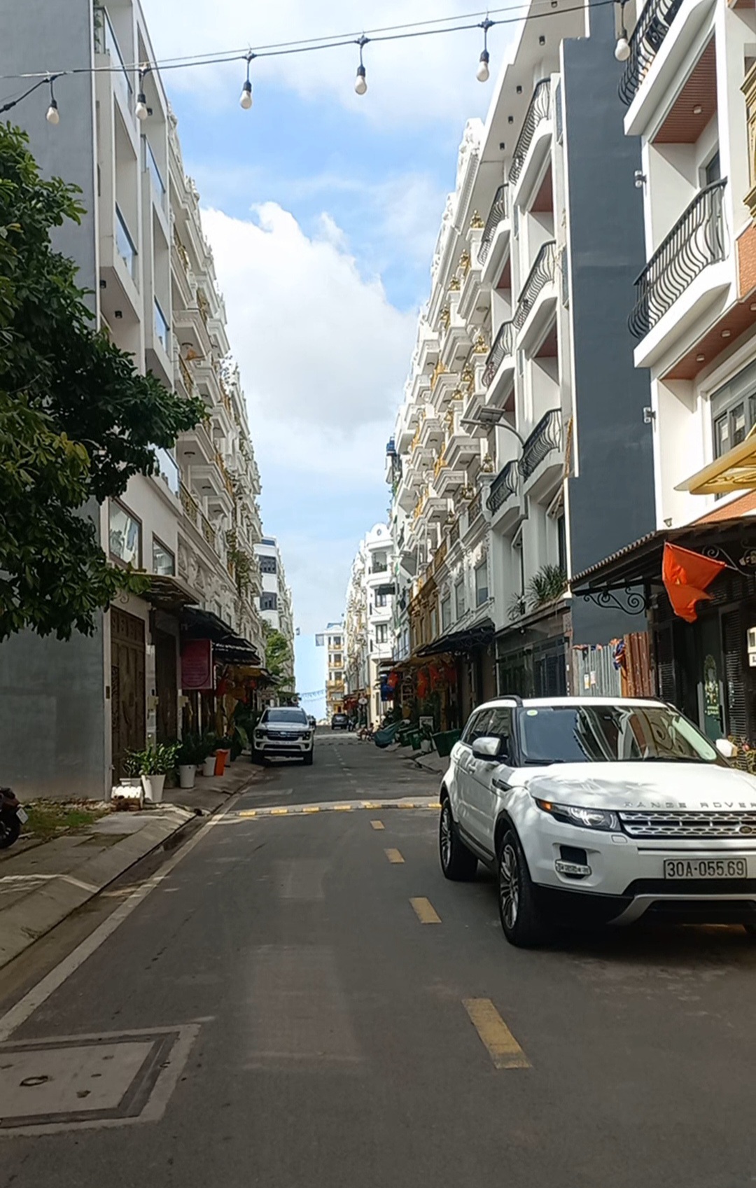 Bán nhà riêng 5 tầng 4PN tại Hương Lộ 2, khu phân lô, view công viên, giá 8.8 tỷ