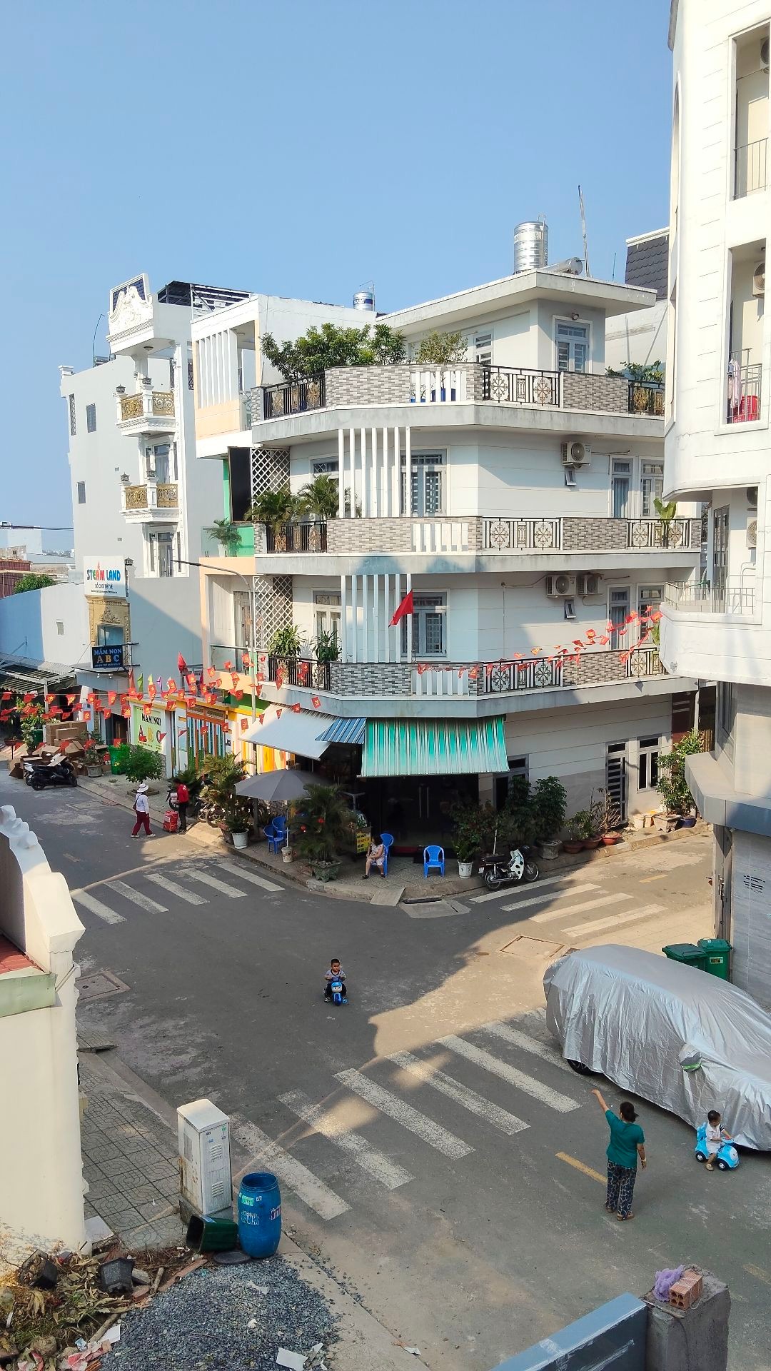 Nhà phố 5 tầng sang trọng khu Bình Tân giáp Tân Phú