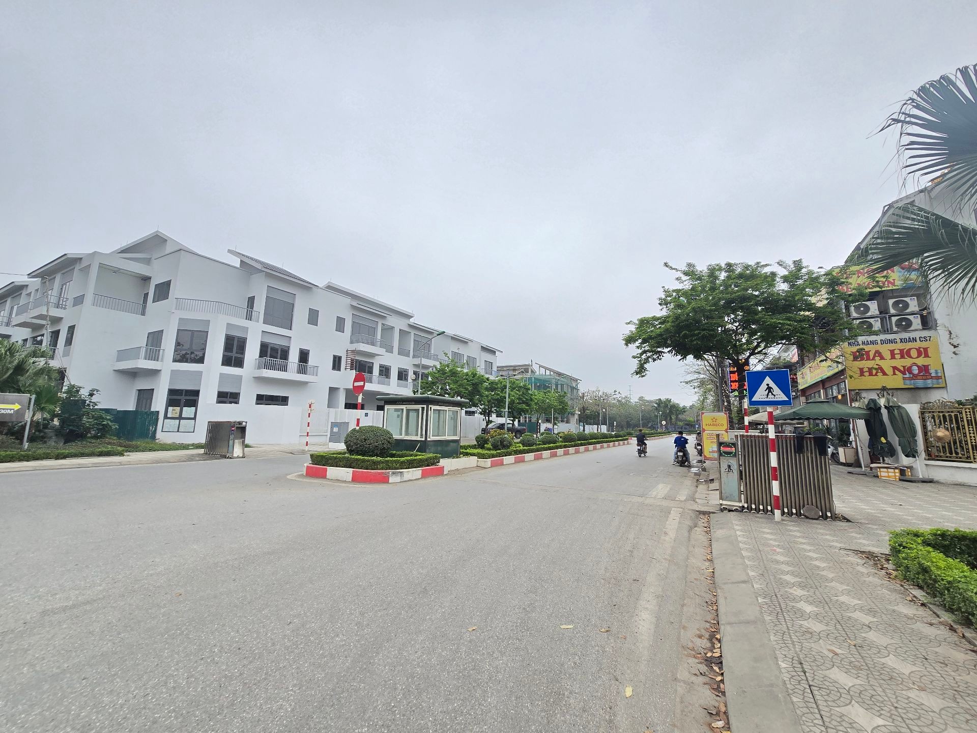 Bán nhà phân lô vỉa hè Xuân Phương, mặt tiền 6m, dt 90m2, Mặt đường 50m, Kinh doanh đẳng cấp.