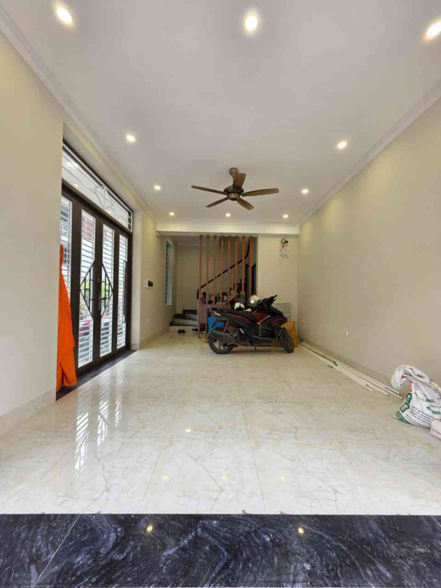 Bán nhà riêng 5 tầng lô góc phân lô Quân Đội Phương Canh, ô tô tránh, vừa ở vừa KD Văn phòng.