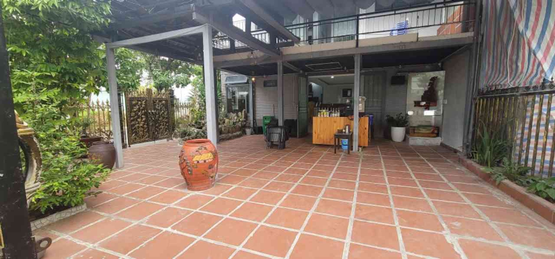 🔥 NHÀ SÂN VƯỜN LÔ GÓC – 180M² – 2 TẦNG – GOLDEN HILL 🔥
