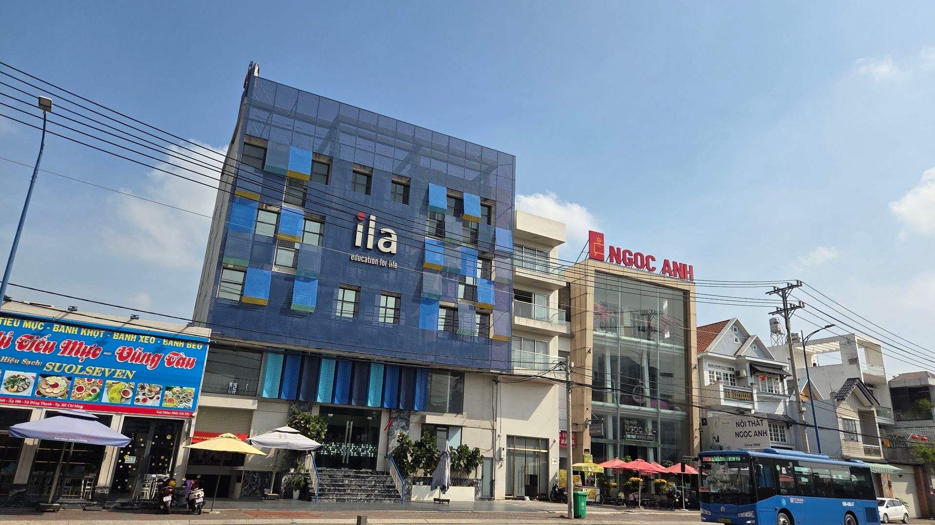 Bán nhà mặt phố Đặng Thúc Vịnh, 4 tầng, mặt tiền 10m, kinh doanh sầm uất - Giá 11.2 tỷ