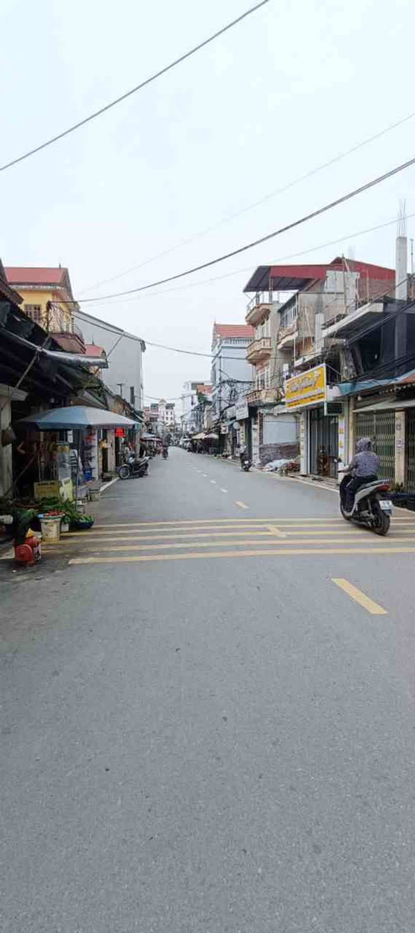 BÁN NHÀ 3 TẦNG – 3 MẶT THOÁNG – Ô TÔ ĐỖ CỬA – 196,2M² FULL ĐẤT Ở – THIÊN LỘC, ĐÔNG ANH 🔥
💰 Đang c