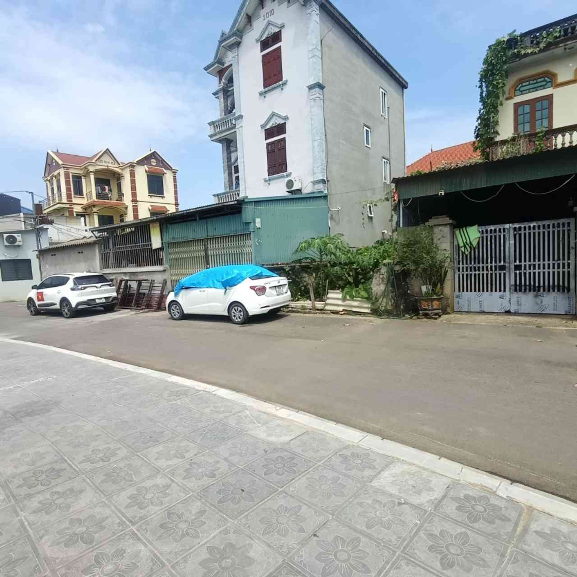 Thửa đất 88m Ngọc Đà, xã Như Quỳnh.
Vuông đẹp, ô tô thông, View hồ, vỉa hè rộng.