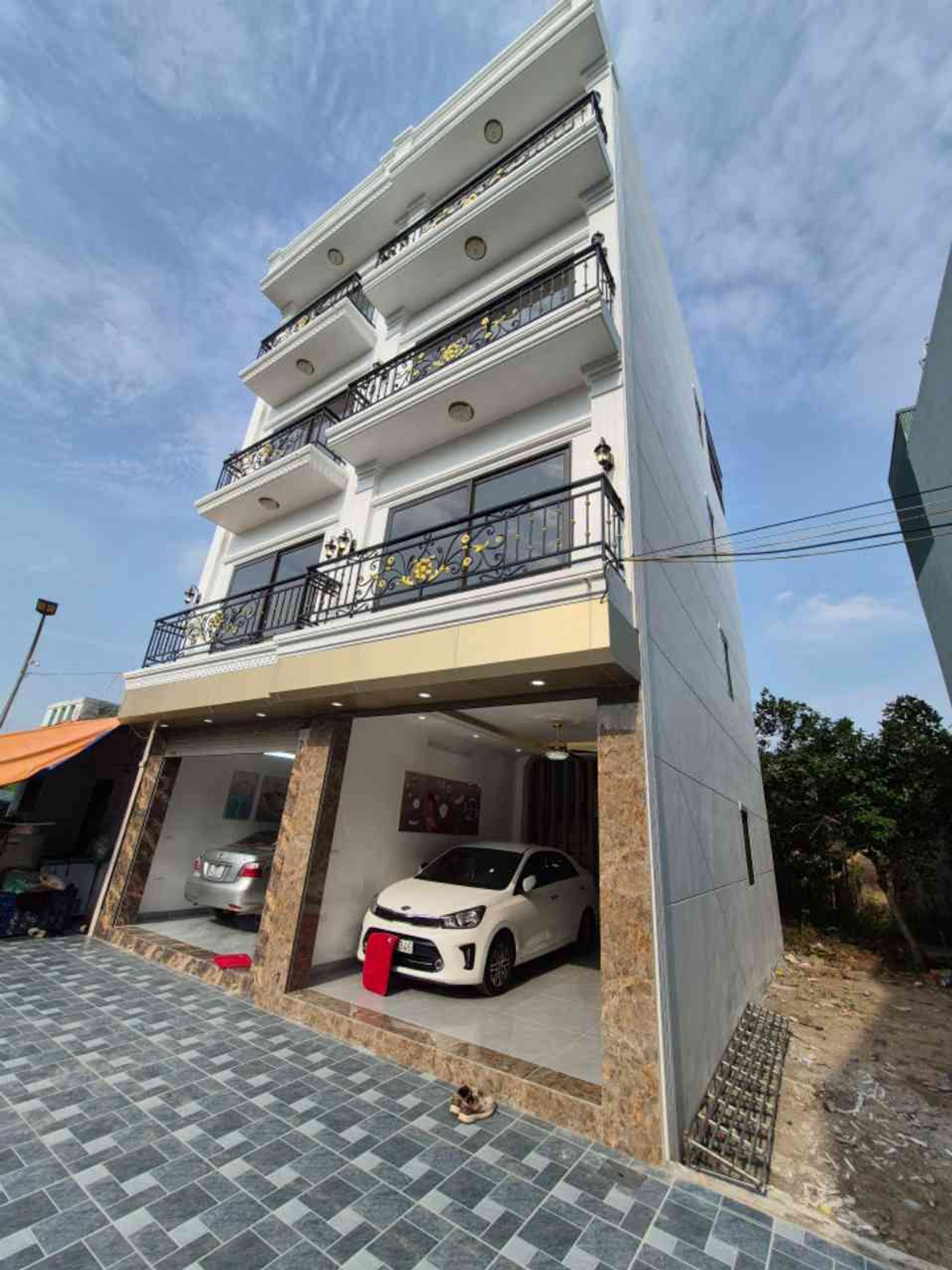 💥💥💥 NHÀ ĐẸP MỚI KOONG - GẦN TRƯỜNG CẤP 3 ĐÔNG MỸ - MỚI KOONG - 3 BƯỚC RA Ô TÔ TRÁNH - TIỆN ÍCH