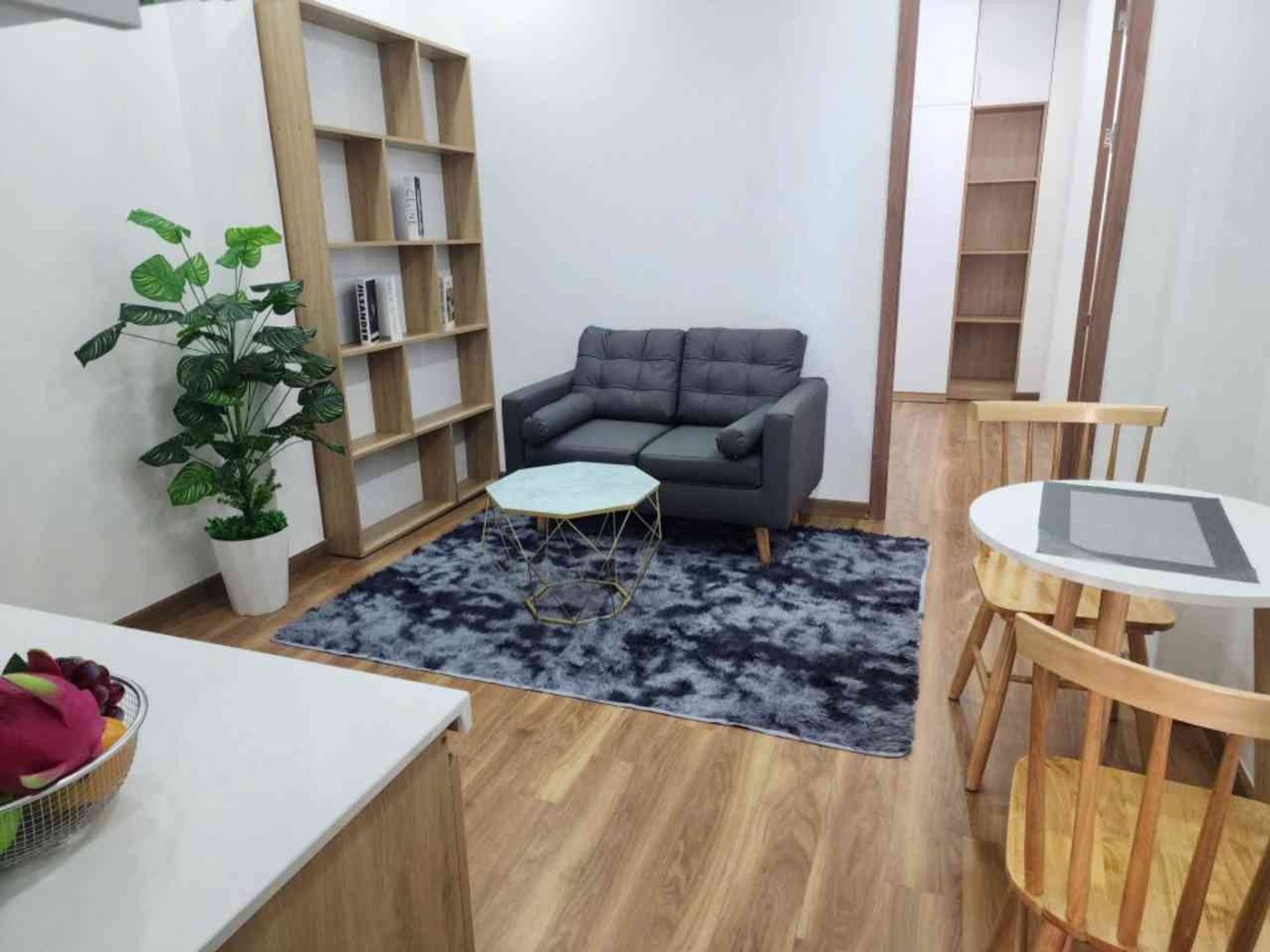 Nhà 5 tầng đẹp, hẻm xe tải ở trung tâm