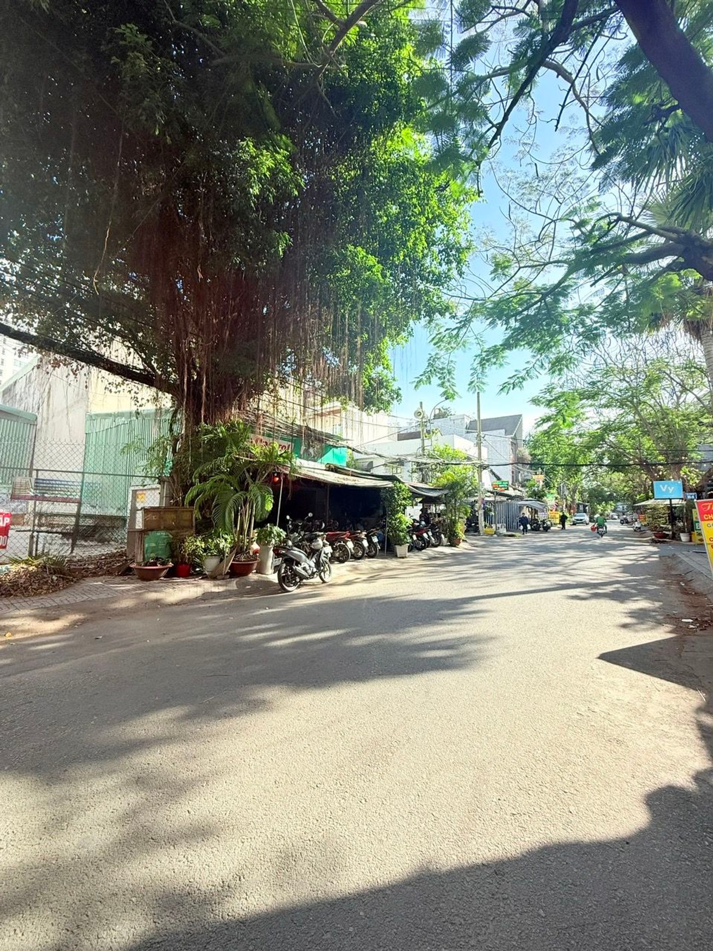 BÁN ĐẤT ĐƯỜNG TRẦN THỊ LIỀN, CÁCH LÊ VĂN LƯƠNG VÀI BƯỚC CHÂN. DT 160M2. 10 X 16. NHỈNH 21 TỶ
