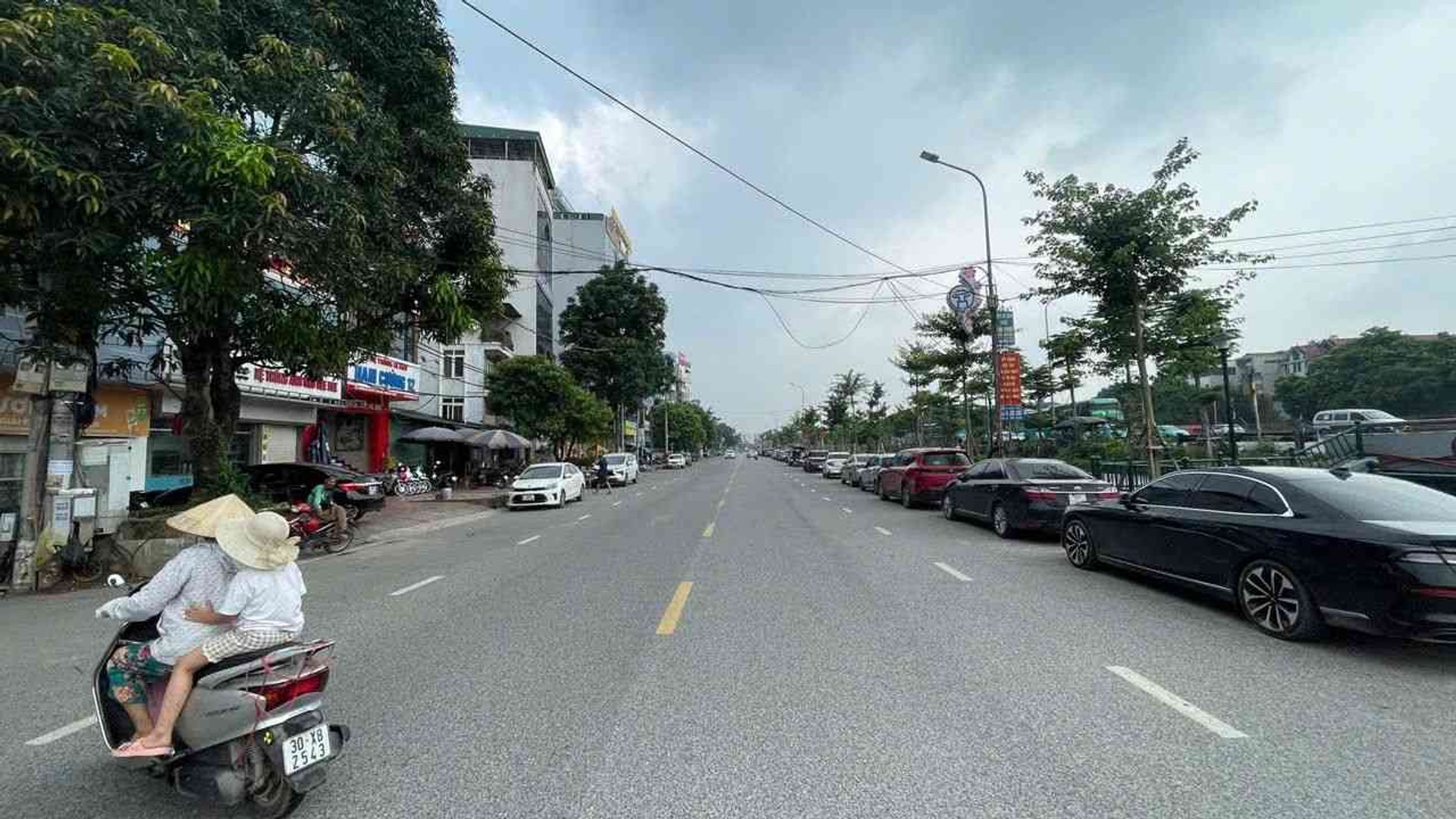 Bán nhà mặt phố tại quận nội thành, mặt tiền rộng, vị trí kinh doanh sầm uất