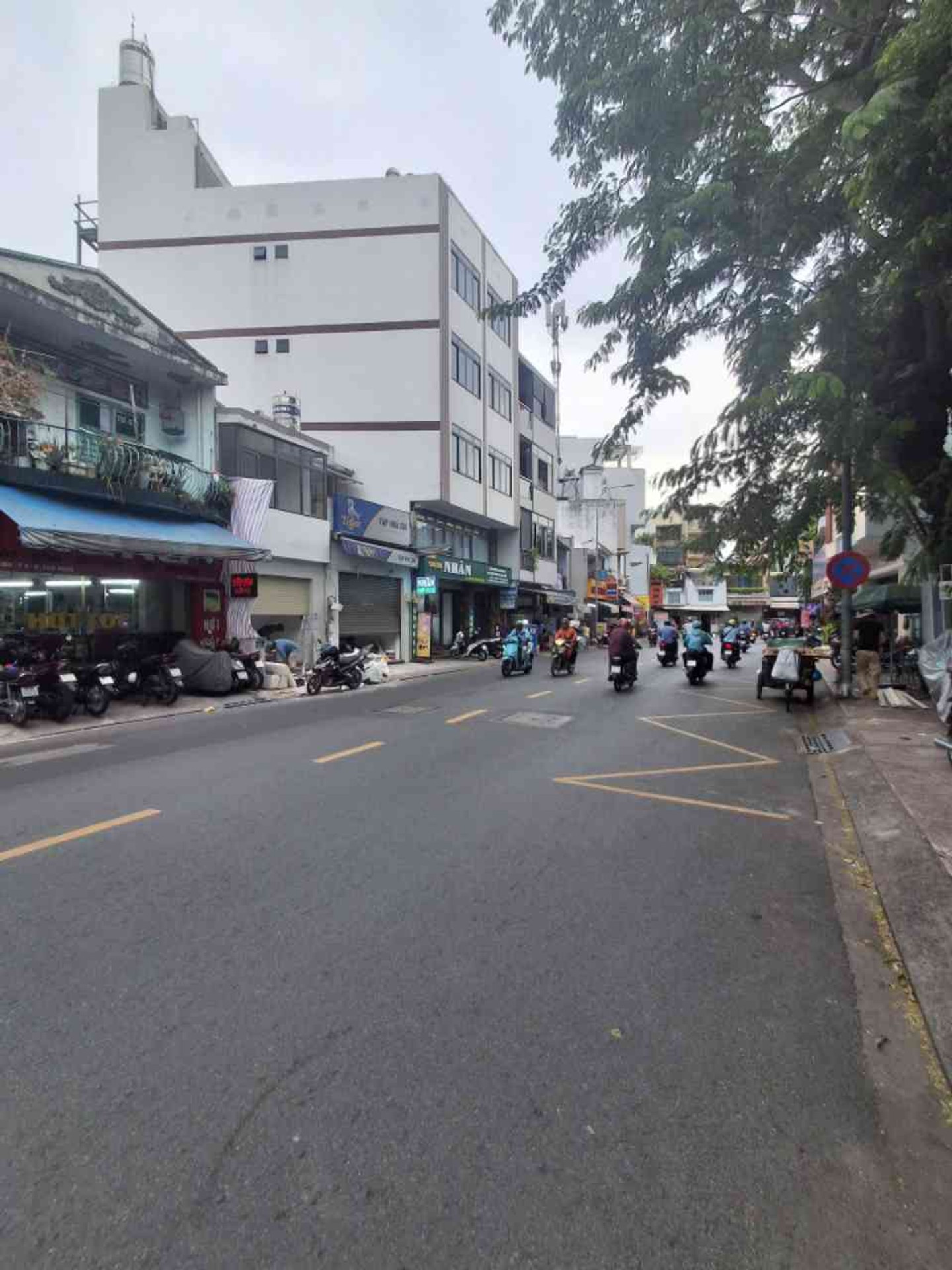 Nhà mặt phố Tân Sơn Nhất, 36m2, 4 tầng, giá 9.3 tỷ
