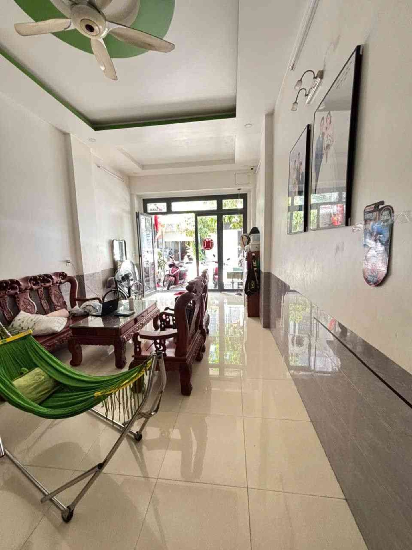 Bán Nhà Mặt Tiền Dĩ An 68m2 3 Tầng Đỗ Ô Tô, Đường 12m, Giá 4,5 Tỷ