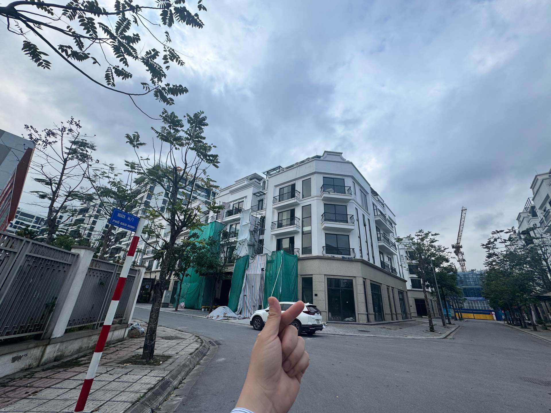 BÁN BIỆT THỰ LIỀN KỀ THE DIAMOND POINT PHÚC ĐỒNG 109.6M2- 5 TẦNG LÔ GÓC - 46.5 TỶ