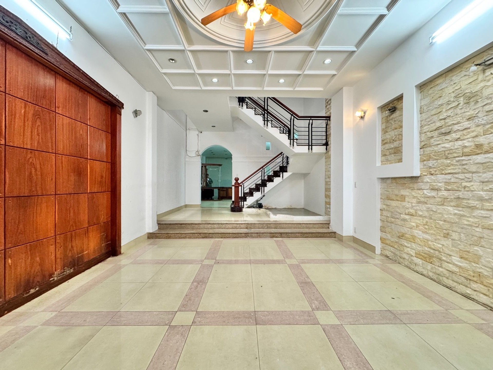 CHDV DÒNG TIỀN 45 TRIỆU/THÁNG, NỞ HẬU 6M, 9 PN - 5Tầng-Ngang 6m - Hiệp Nhất - TÂN BÌNH