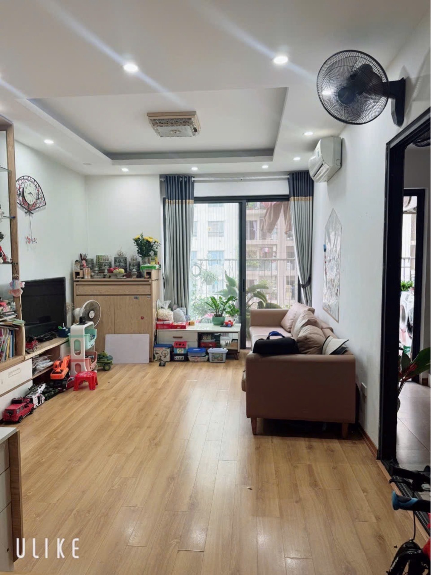 Bán căn hộ chung cư 85m2 tại Xuân Phương, pháp lý rõ ràng, giá 5.xtỷ, có slot ô tô, tầng trung đẹp.