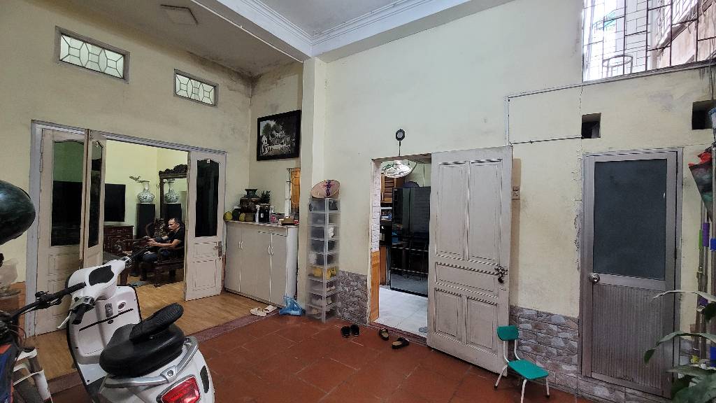 - Trương Định, mặt tiền 6m, giá 13,2 tỷ
