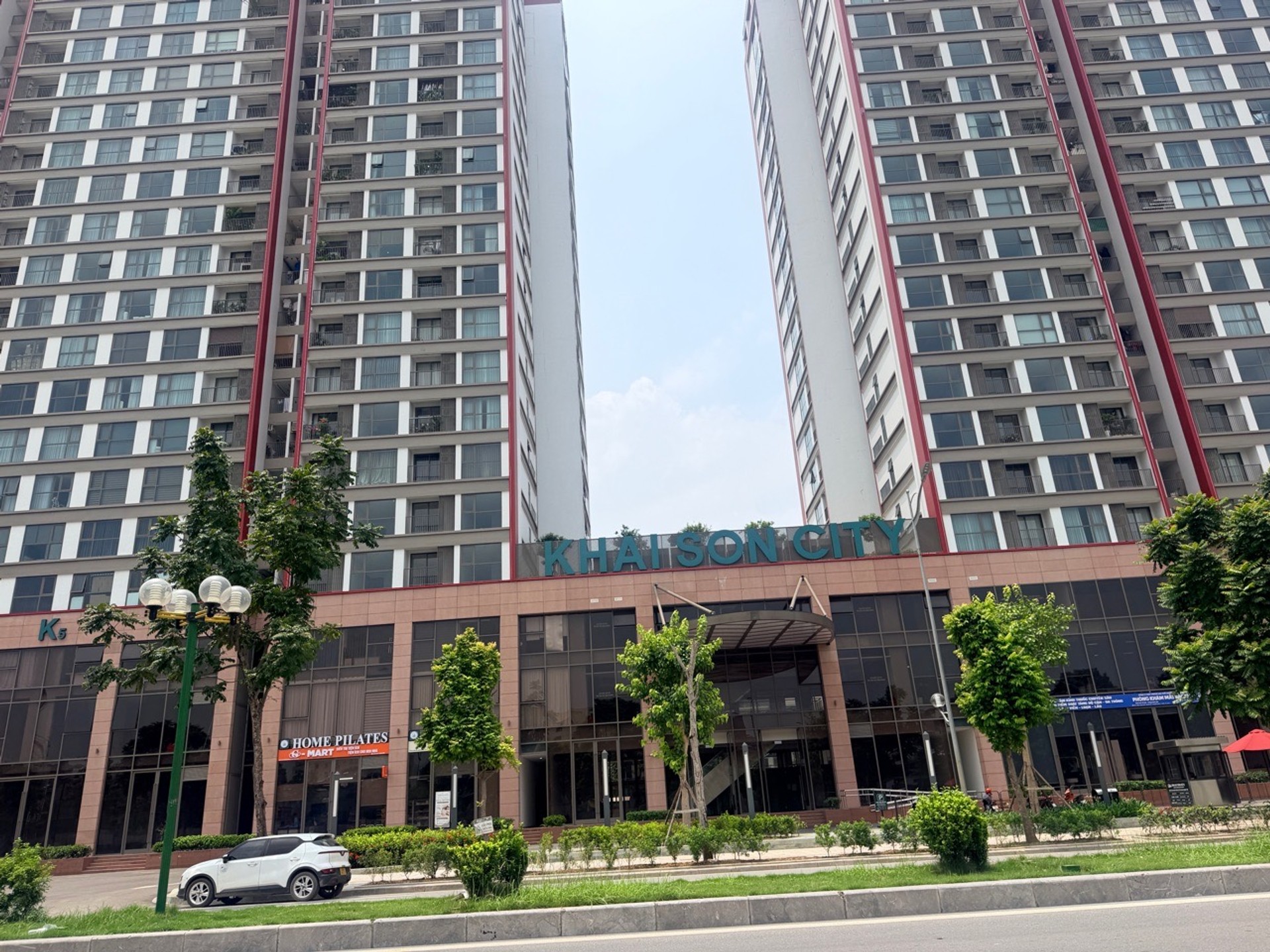 Bán căn hộ tầng 19 view đẹp tại khu chung cư Nguyễn Gia Bồng, diện tích 101,6m²