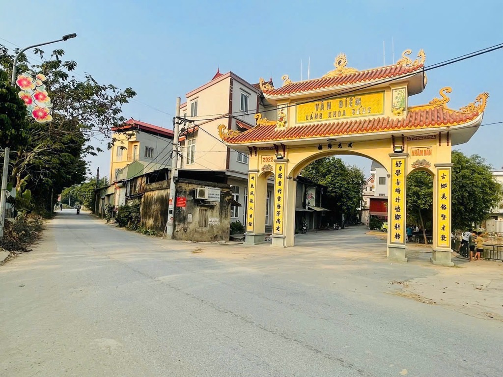 ĐẤT NỞ HẬU ĐÓN LỘC - 51M2 VÂN HÀ - ĐƯỜNG THÔNG - GẦN ĐƯỜNG DẪN CẦU TỨ LIÊN - SÁT HỒ ĐIỀU HOÀ