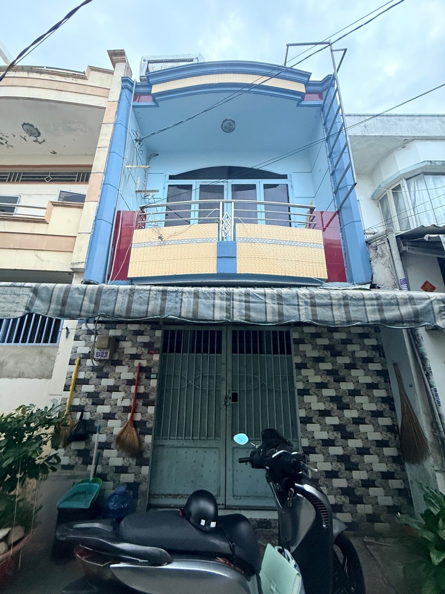 Nhà đẹp 2 tầng , Bình Trị Đông , hẻm xe hơi 4m , 48M² nở hậu , Chỉ 4.4 T💥

-4 x 12m , 1 trệt 1 lầu