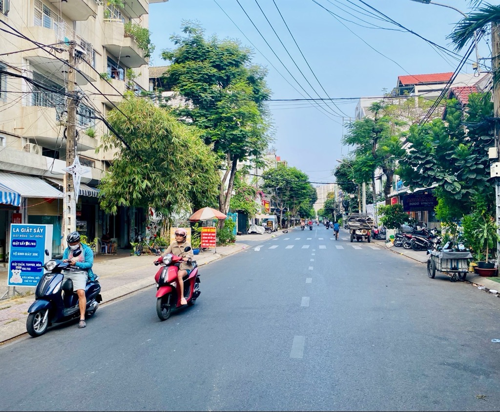 Bán nhà 2 tầng 34m2 gần mặt tiền khu trung tâm Tân Phú