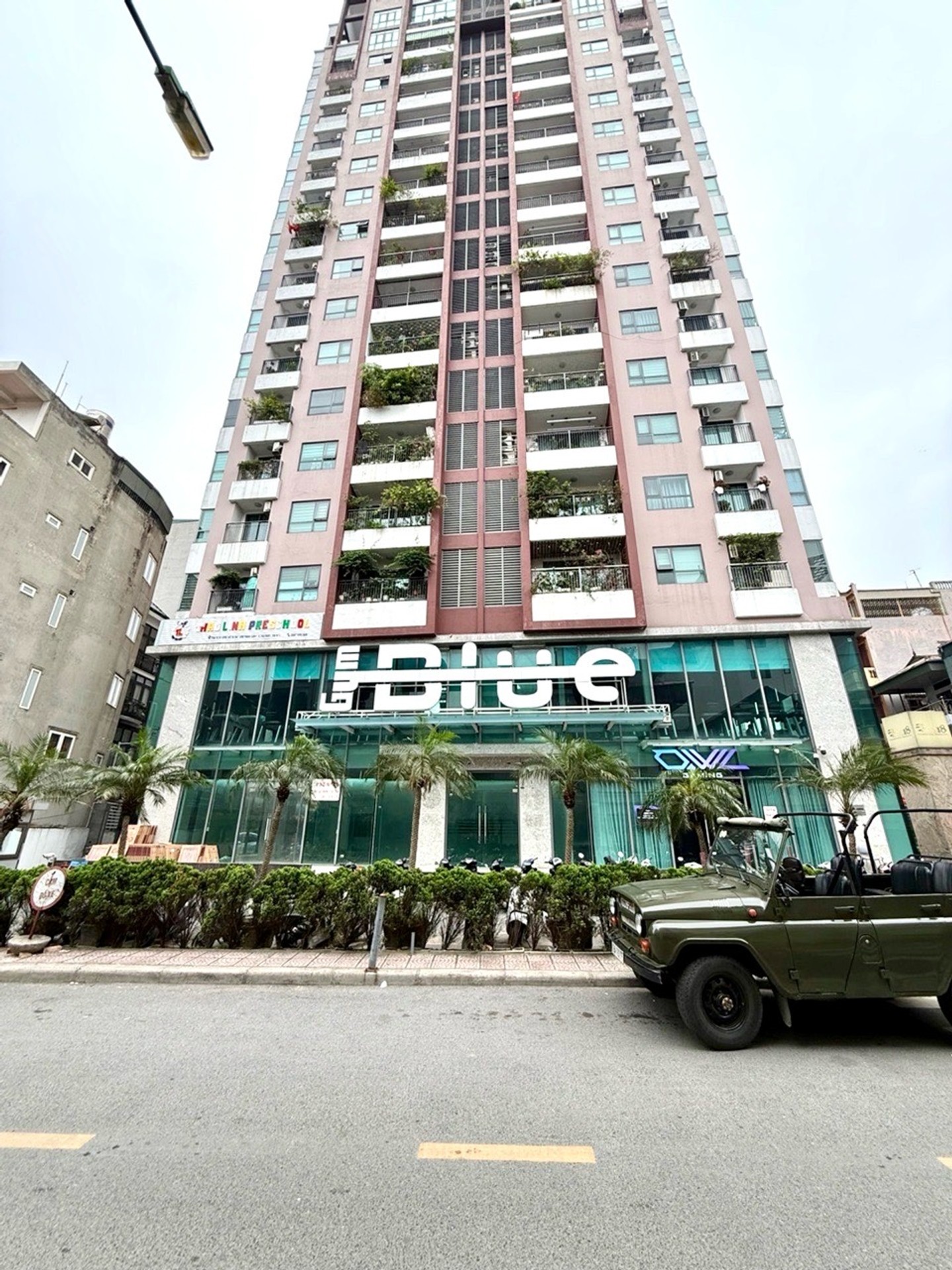 Bán căn hộ cao cấp 3 phòng ngủ tại Ngọc Lâm, diện tích 112.2 m2, tầng đẹp, lô góc