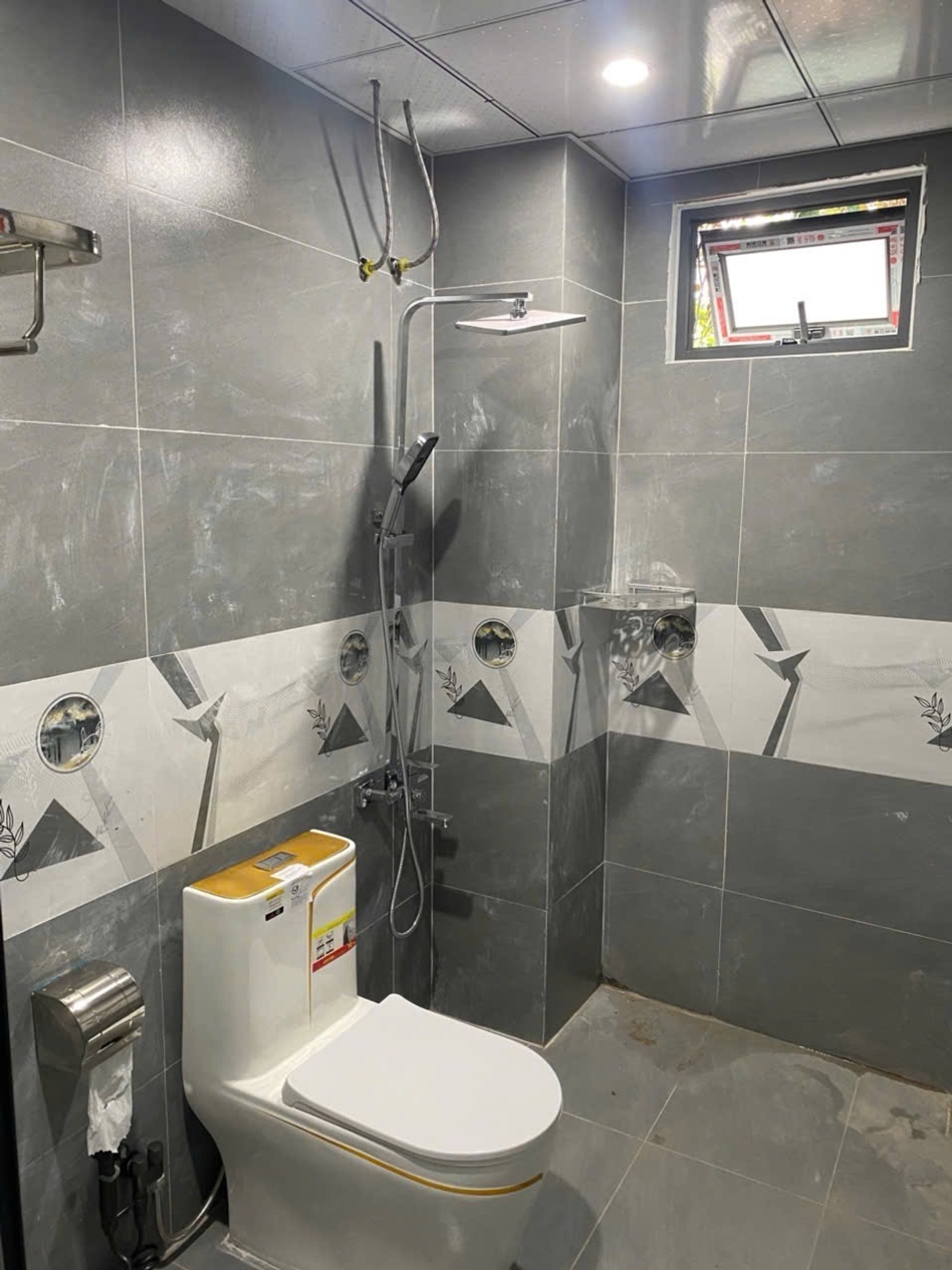 Nhà mới 2 tầng mặt kiệt ô tô tránh, vị trí trung tâm Thanh Khê, gần biển Nguyễn Tất Thành