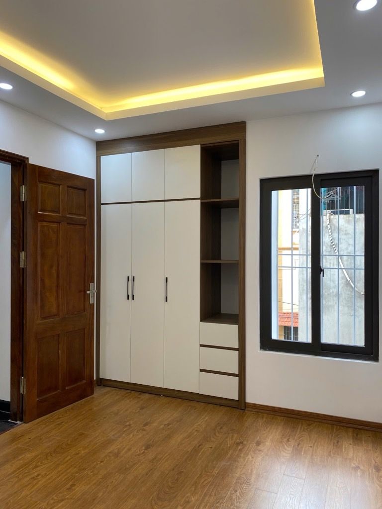 Cơ Hội Sở Hữu Nhà Riêng 5 Tầng Vị Trí Vàng Nhị Châu Ngọc Hồi Giá Tốt