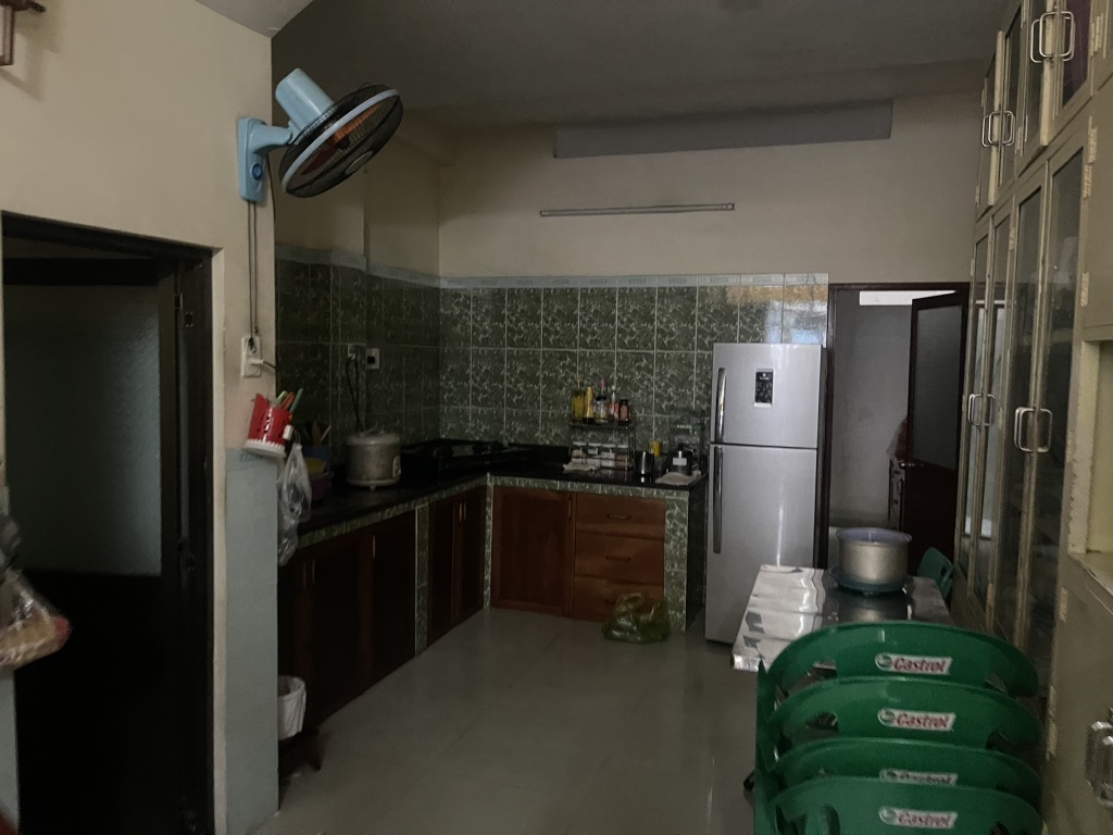 Nhà mặt phố hiếm có tại Cư Xá Phú Lâm D, giá cực tốt, giảm ngay 150 triệu