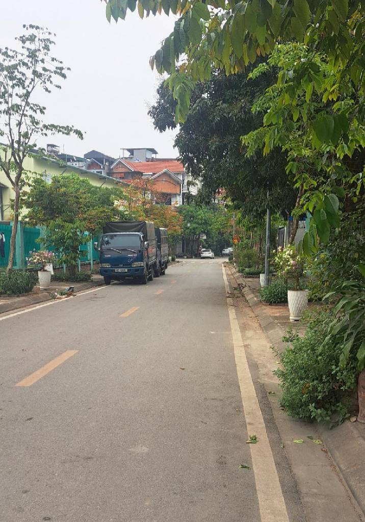 BÁN ĐẤT THANH AM , VỊ TRÍ ĐẸP , DIỆN TÍCH RỘNG OTO VÀO NHÀ . GIÁ 10.8 TỶ CÓ THƯƠNG LƯỢNG
