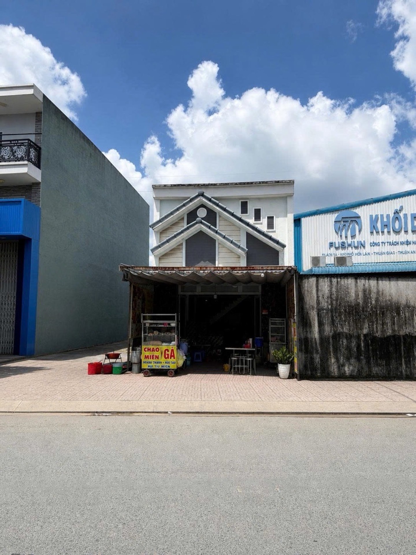 Nhà mặt phố Hồ Văn Long - Kinh doanh đỉnh, giá tuyệt vời