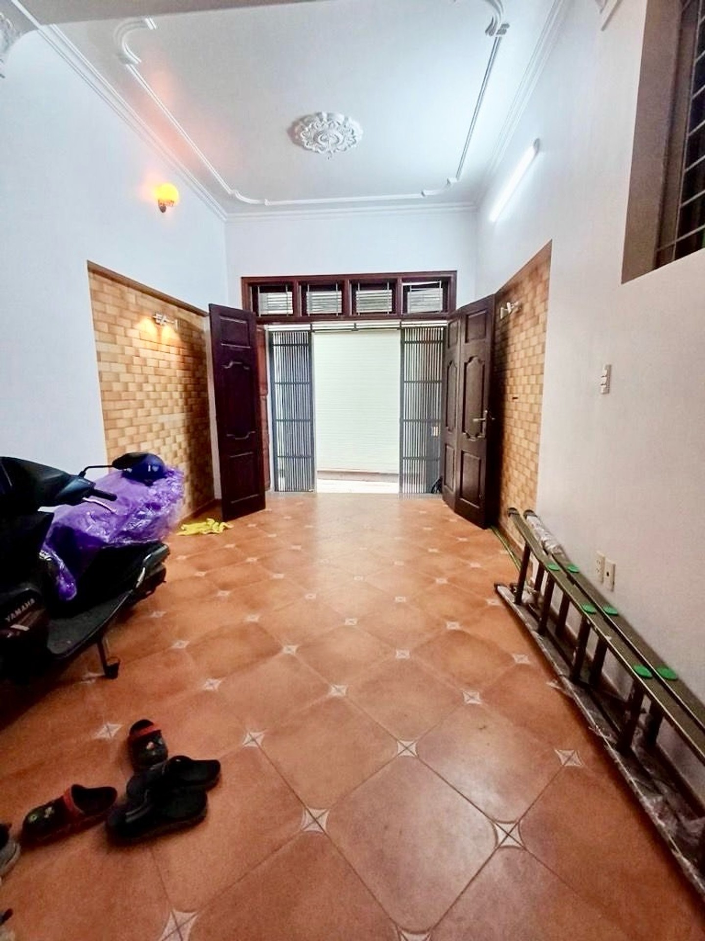Nhà 6 tầng siêu đẹp tại Hoàng Mai - đầy đủ phòng, ngay ngõ ba gác