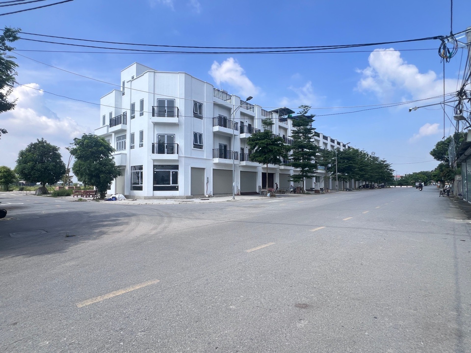 Đất Thuận Thành hơn 1 tỷ + Lô góc 4 thoáng trung ô tô 7 chỗ vào tận nơi, gần cầu Kinh Dương Vương